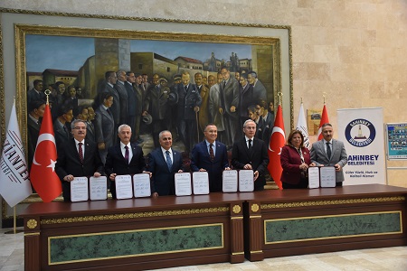 ŞAHİNBEY BELEDİYESİ'NDEN 10. KİTAP FUARI